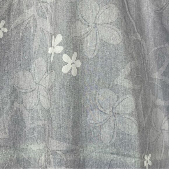 Premiums Hawaiian Grey/White Palm Trees Button Top - Picture 16 of 16